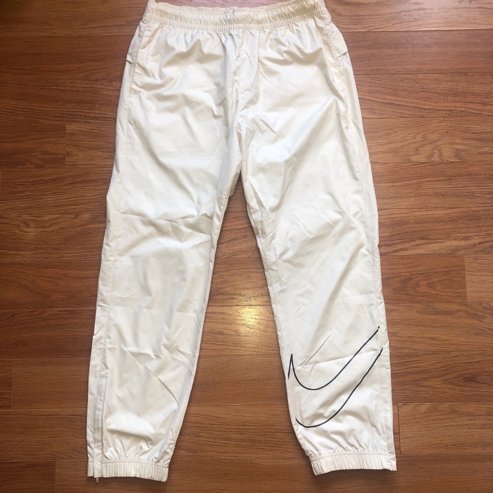 Nike SB pants. Men’s M